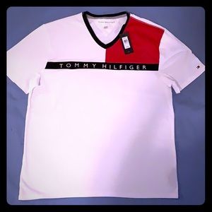 Tommy Hilfiger 90s tshirt